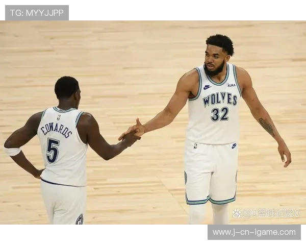 唐斯利用脚步晃开防守上篮得手，森林狼优势巩固